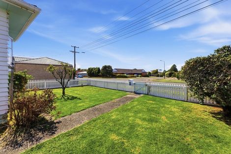 Photo of property in 278 Mangorei Road, Merrilands, New Plymouth, 4312