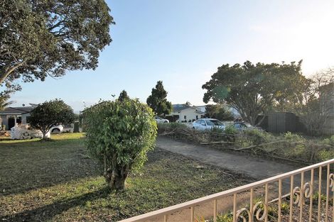 Photo of property in 28 Bradbury Road, Botany Downs, Auckland, 2010