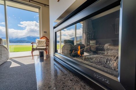 Photo of property in 140 Howden Street, Te Anau, 9600