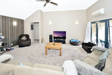 Photo of property in 17 Kopu Drive, Pyes Pa, Tauranga, 3112