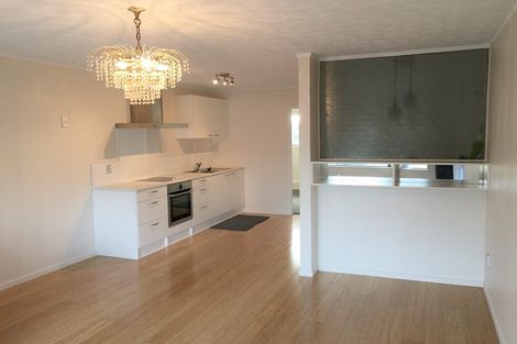 Photo of property in 5/320 Pakuranga Road, Pakuranga Heights, Auckland, 2010