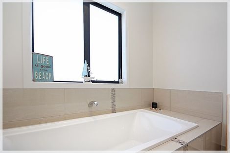 Photo of property in 18 Forbes Road, Foxton Beach, Foxton, 4815