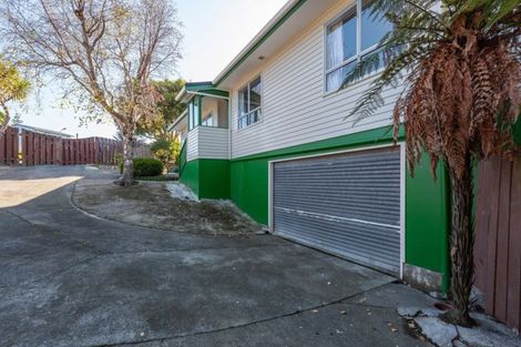 Photo of property in 28 Woolwich Close, Whitby, Porirua, 5024