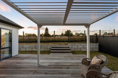 Photo of property in 10 Te Rata Boulevard, Karaka, 2124