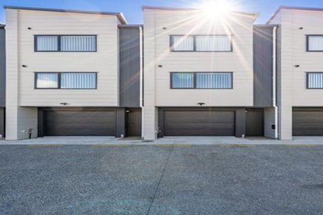 Photo of property in 28 Tukari Lane, Mangere Bridge, Auckland, 2022