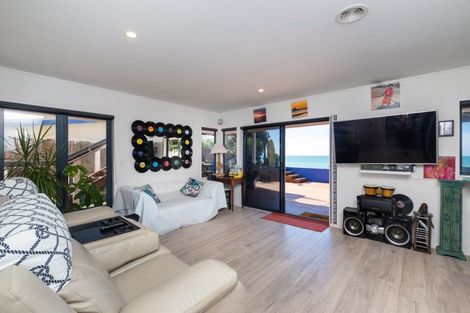 Photo of property in 267 Clifton Road, Te Awanga, 4102