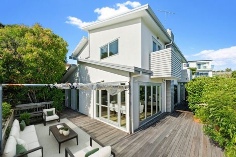 Photo of property in 132 Kittiwake Drive, Schnapper Rock, Auckland, 0632