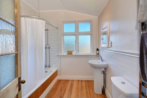 Photo of property in 5 Norfolk Street, Saint Clair, Dunedin, 9012