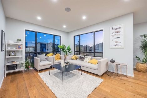 Photo of property in 22 Lewis Younie Road, Kumeu, 0810