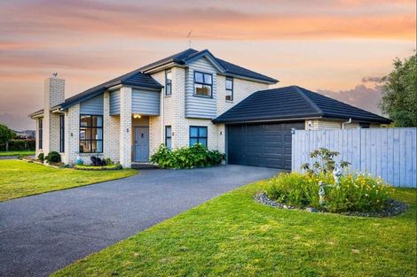 Photo of property in 53 Turnberry Drive, Wattle Downs, Auckland, 2103