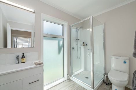 Photo of property in 18 Tuscan Lane, Martinborough, 5711