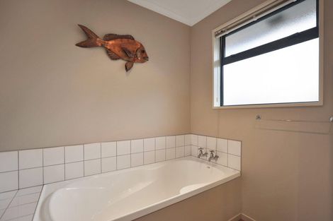 Photo of property in 32 Thomson Street, Tinwald, Ashburton, 7700