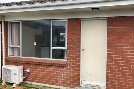 Photo of property in 2/8 Cape Road, Mangere, Auckland, 2022