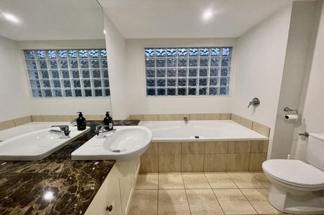 Photo of property in 13/22 Oriental Terrace, Oriental Bay, Wellington, 6011