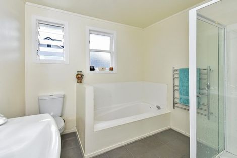 Photo of property in 151 Settlement Road, Papakura, 2110