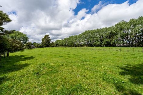 Photo of property in 1021 Old North Road, Waimauku, 0882