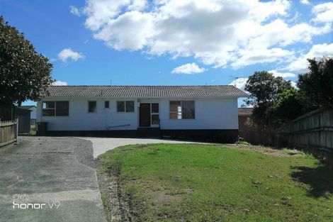 Photo of property in 11 Karo Place, Glendene, Auckland, 0602