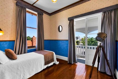 Photo of property in 68 Collins Street, Hawera, 4610