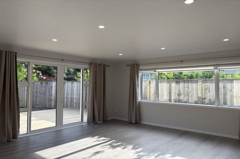 Photo of property in 1/5 Tawa Terrace, Tawa, Wellington, 5028