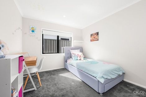 Photo of property in 38 Te Kaeaea Crescent, Wallaceville, Upper Hutt, 5018