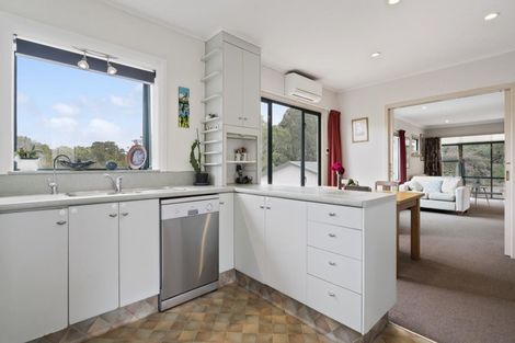 Photo of property in 98a Mangorei Road, Strandon, New Plymouth, 4312