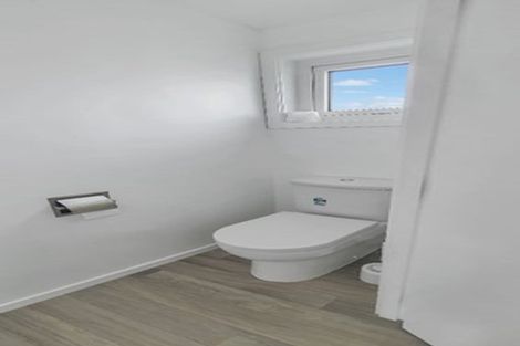 Photo of property in 4/176 Henderson Valley Road, Henderson, Auckland, 0612