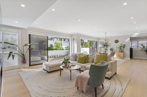 Photo of property in 6 Bevyn Street, Castor Bay, Auckland, 0620