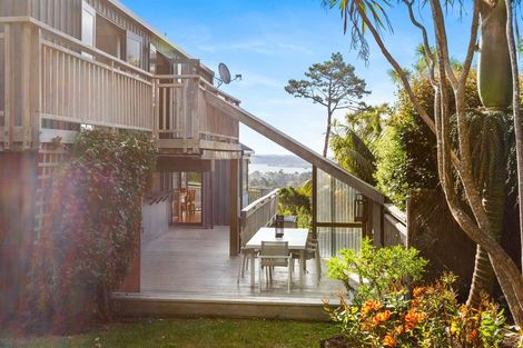 Photo of property in 1 Radiata Lane, Chatswood, Auckland, 0626