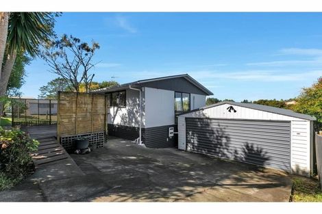 Photo of property in 2/109 Oreil Avenue, West Harbour, Auckland, 0618