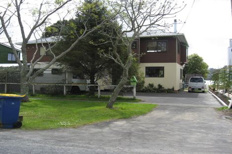 Photo of property in 74 The Terrace, Herald Island, Auckland, 0618