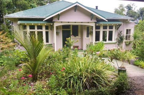 Photo of property in 2431 Awhitu Road, Awhitu, Waiuku, 2684