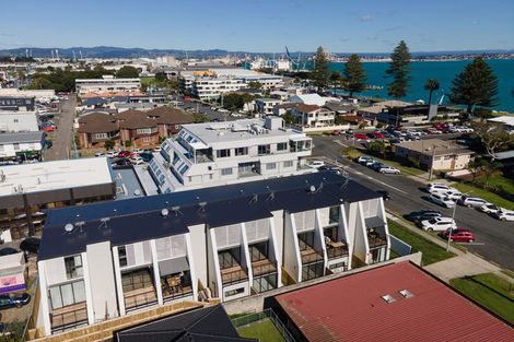 Photo of property in 4/17 Victoria Road, Mount Maunganui, 3116