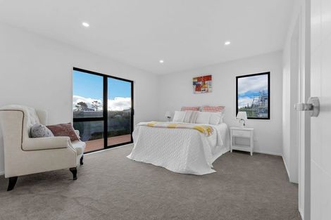 Photo of property in 11 Seagreen Avenue, Rosehill, Papakura, 2113