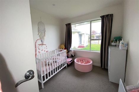 Photo of property in 8 Winiata Place, Otaki, 5512