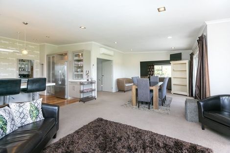 Photo of property in 3 Sampson Avenue, Waiwhakaiho, New Plymouth, 4312