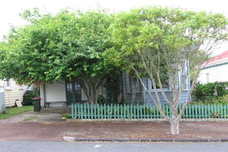 Photo of property in 8 Wellpark Avenue, Grey Lynn, Auckland, 1021