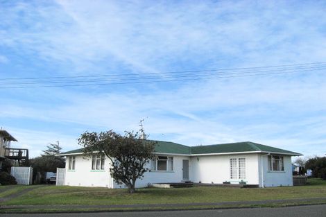 Photo of property in 187 Parsons Street, Tawhero, Whanganui, 4501