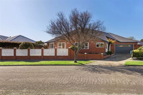 Photo of property in 65 Toorak Avenue, Avonhead, Christchurch, 8042