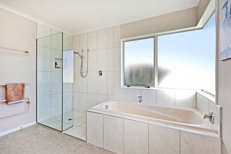 Photo of property in 10 Brompton Drive, Taradale, Napier, 4112