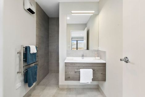 Photo of property in 319 Lakes Boulevard, Pyes Pa, Tauranga, 3112