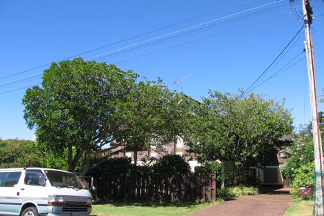 Photo of property in 2/13 Muritai Road, Milford, Auckland, 0620