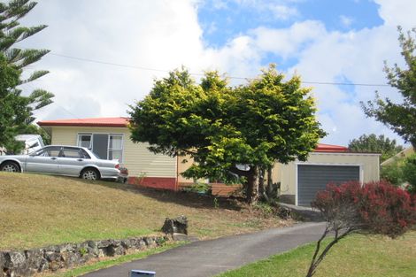 Photo of property in 26 Beaubank Road, Kelston, Auckland, 0602