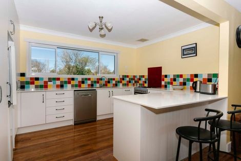 Photo of property in 15 Mathew Street, Dannevirke, 4930