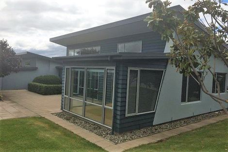 Photo of property in 21 Old Station Avenue, Wanaka, 9305