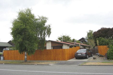 Photo of property in 247 Queenspark Drive, Parklands, Christchurch, 8083