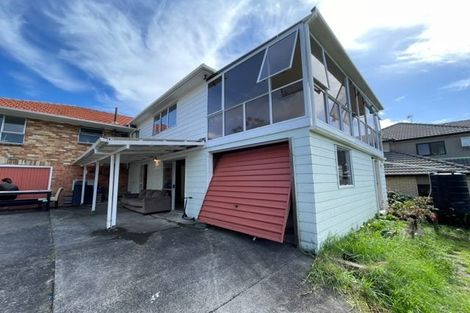 Photo of property in 2 Griffen Park Road, Mount Roskill, Auckland, 1041
