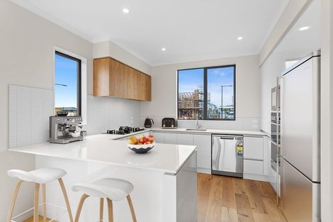 Photo of property in 22 Symes Drive, Red Beach, 0932