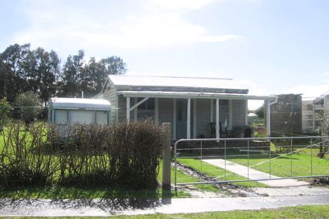 Photo of property in 6 Clean Street, Te Kopuru, 0391