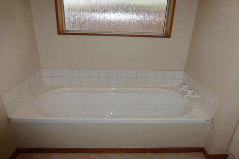 Photo of property in 4 Fuchsia Place, Halswell, Christchurch, 8025