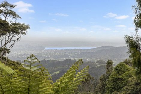 Photo of property in 25 Turanga Road, Henderson Valley, Auckland, 0612